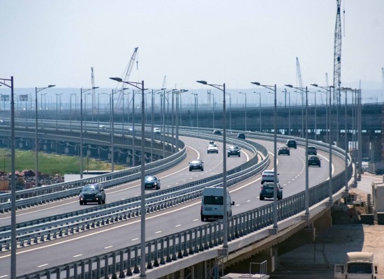 С 1 сентября изменится схема движения на подходе к мосту со стороны Керчи